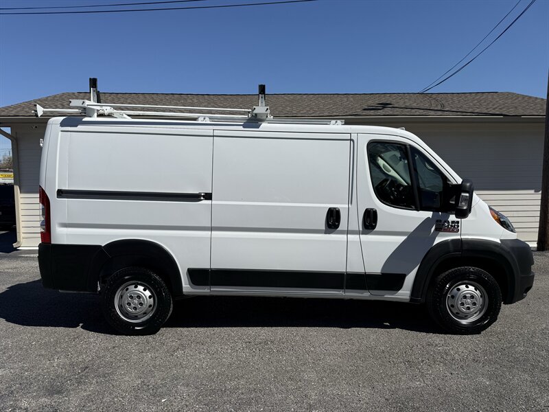 2022 RAM ProMaster 2500 136 Low Roof Cargo Van FWD