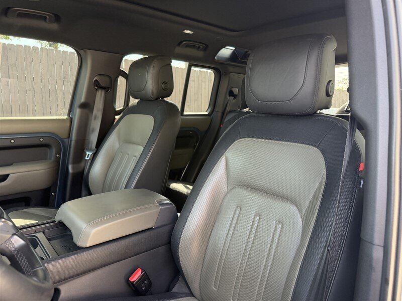 2021 Land Rover Defender 110 X-Dynamic HSE - Photo 20 - Nashville, TN 37210
