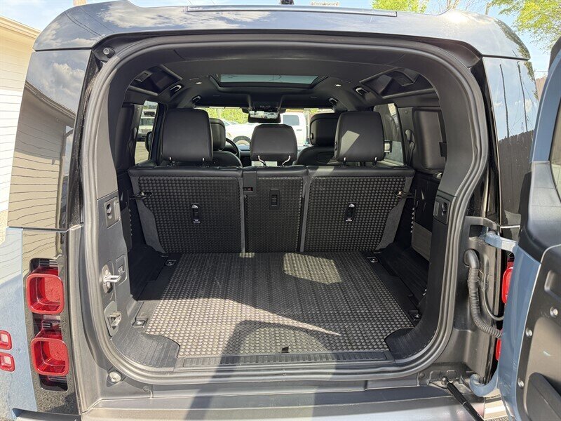 2021 Land Rover Defender 110 X-Dynamic HSE - Photo 26 - Nashville, TN 37210