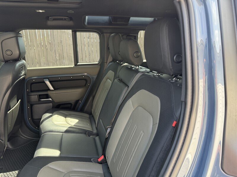 2021 Land Rover Defender 110 X-Dynamic HSE - Photo 24 - Nashville, TN 37210
