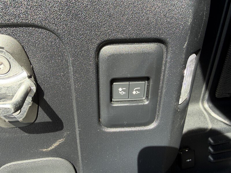 2021 Land Rover Defender 110 X-Dynamic HSE - Photo 27 - Nashville, TN 37210