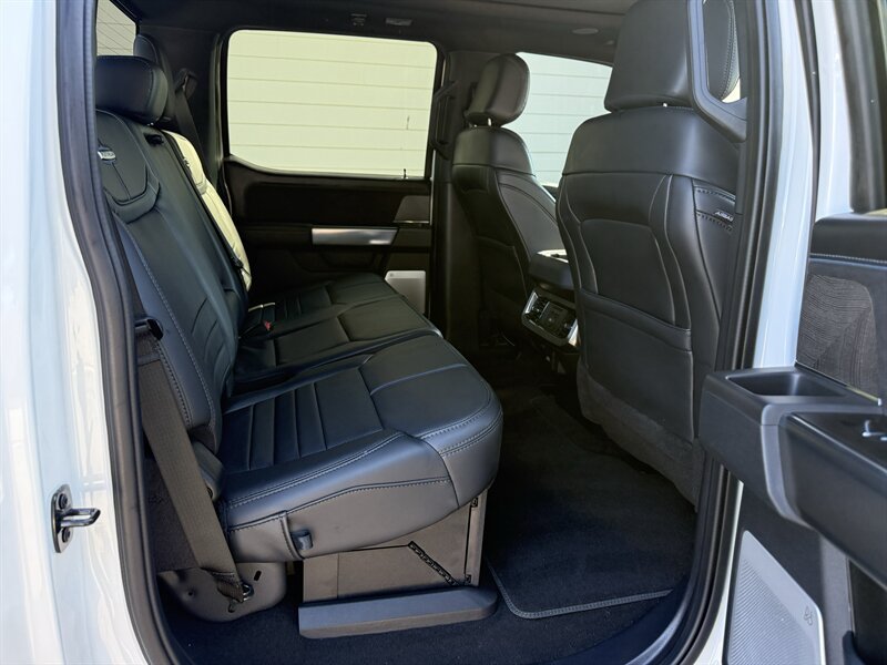 2025 Ford F-250 Super Duty Platinum - Photo 5 - Nashville, TN 37210