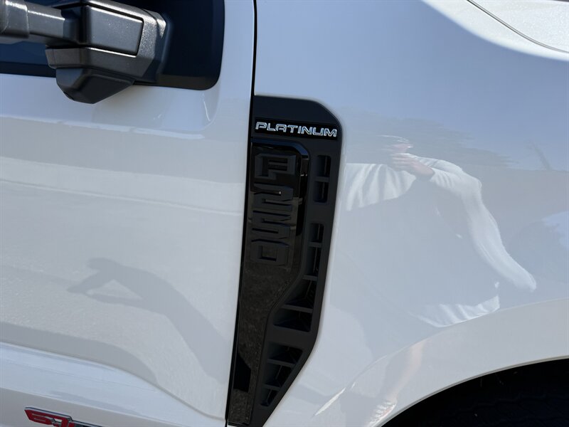 2025 Ford F-250 Super Duty Platinum - Photo 8 - Nashville, TN 37210