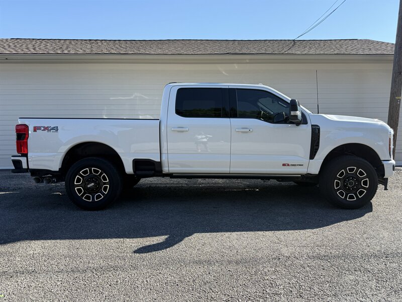 2025 Ford F-250 Super Duty Platinum   - Photo 1 - Nashville, TN 37210