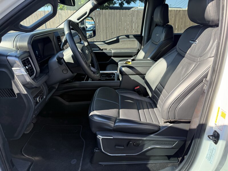 2025 Ford F-250 Super Duty Platinum - Photo 16 - Nashville, TN 37210