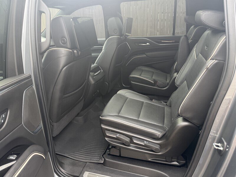 2021 Cadillac Escalade ESV Sport - Photo 23 - Nashville, TN 37210