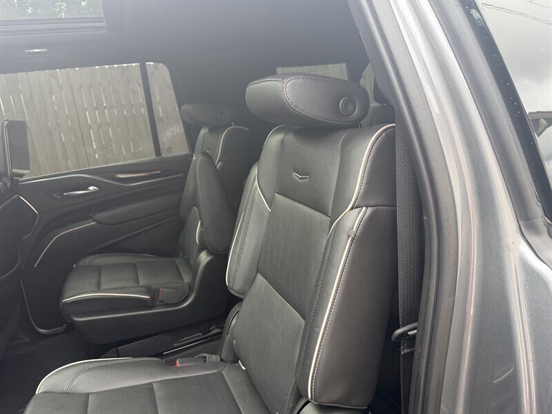 2021 Cadillac Escalade ESV Sport - Photo 24 - Nashville, TN 37210