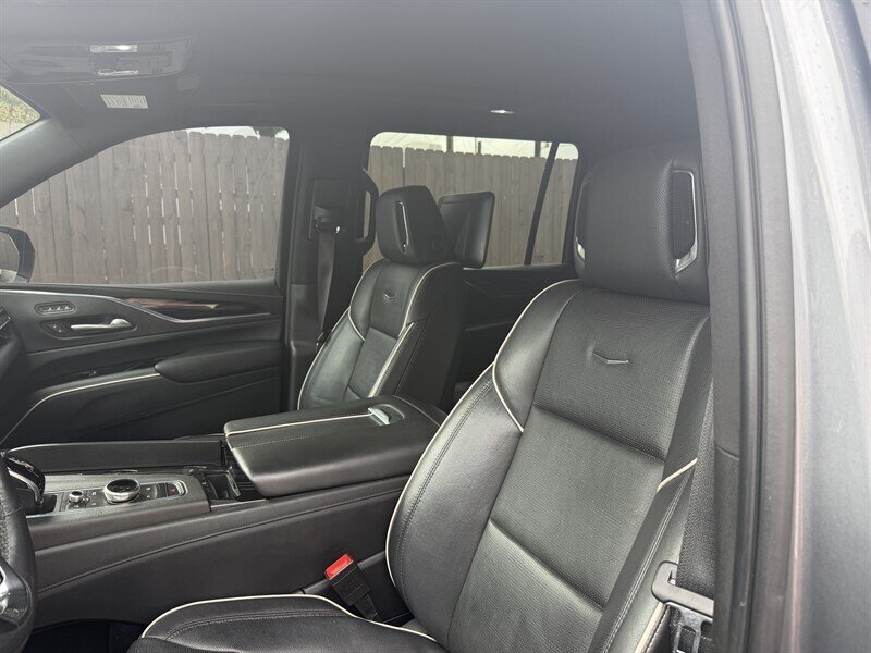 2021 Cadillac Escalade ESV Sport - Photo 19 - Nashville, TN 37210