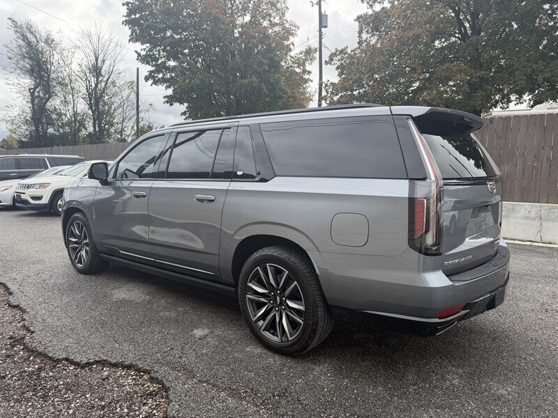 2021 Cadillac Escalade ESV Sport - Photo 7 - Nashville, TN 37210