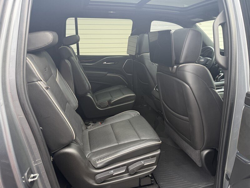 2021 Cadillac Escalade ESV Sport - Photo 31 - Nashville, TN 37210