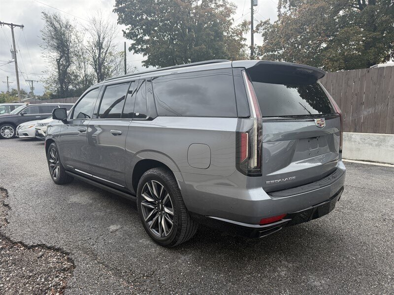 2021 Cadillac Escalade ESV Sport - Photo 8 - Nashville, TN 37210