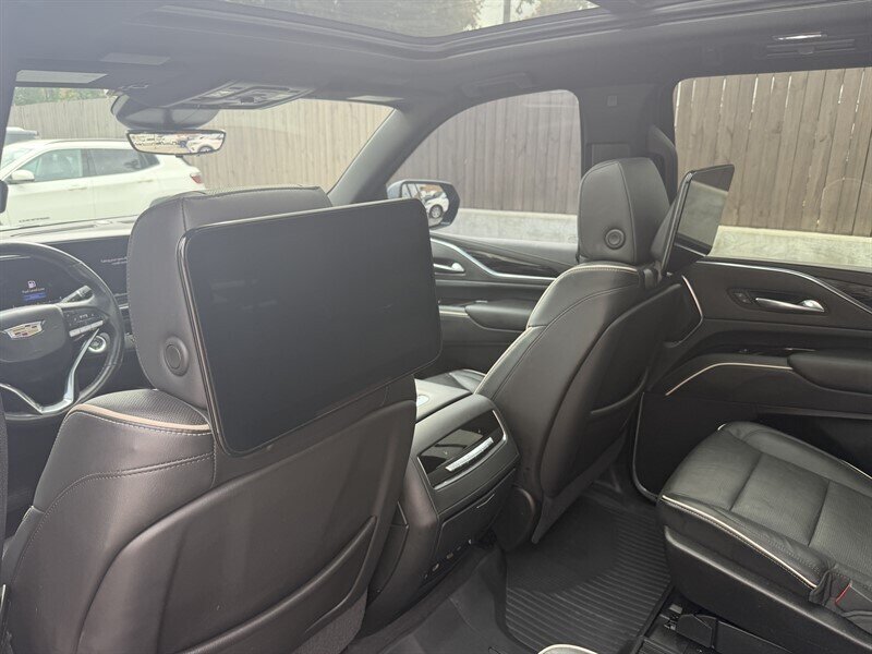 2021 Cadillac Escalade ESV Sport - Photo 25 - Nashville, TN 37210