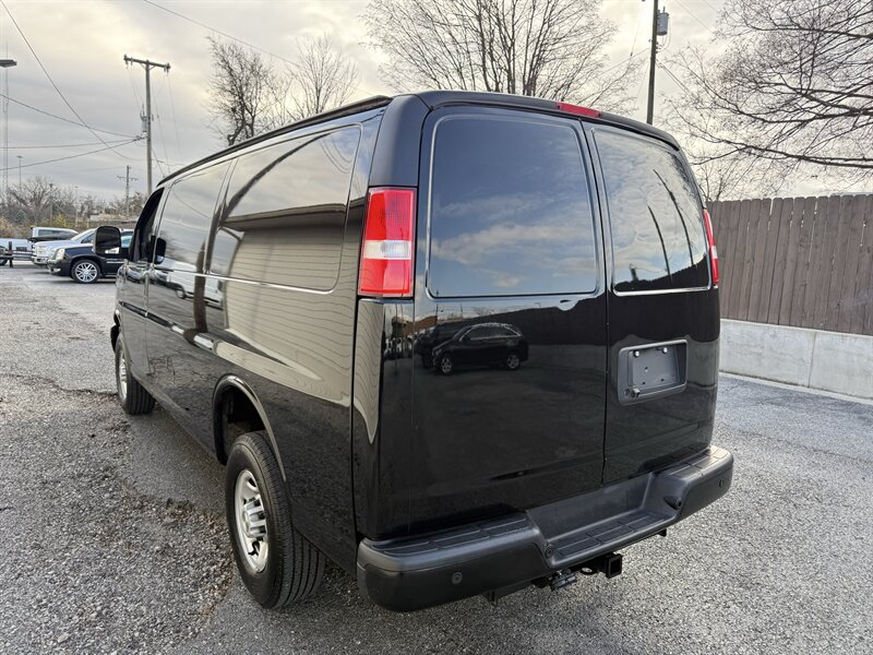 2023 Chevrolet Express 3500 - Photo 14 - Nashville, TN 37210