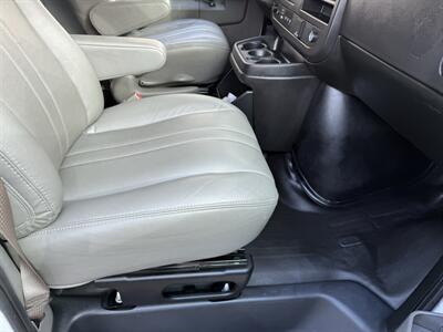 2023 Chevrolet Express 3500 - Photo 5 - Nashville, TN 37210