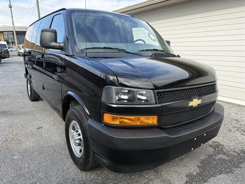 2023 Chevrolet Express 3500 - Photo 4 - Nashville, TN 37210