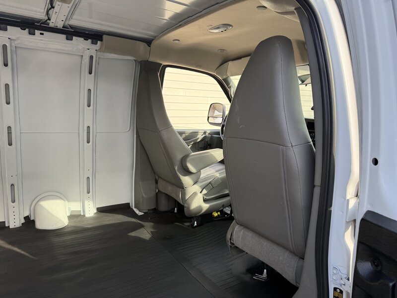 2023 Chevrolet Express 3500 - Photo 21 - Nashville, TN 37210