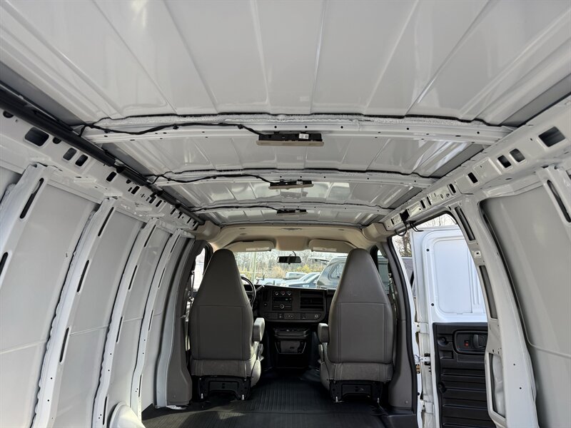 2023 Chevrolet Express 3500 - Photo 19 - Nashville, TN 37210