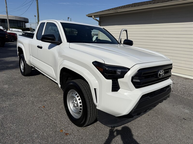 2024 Toyota Tacoma SR - Photo 2 - Nashville, TN 37210