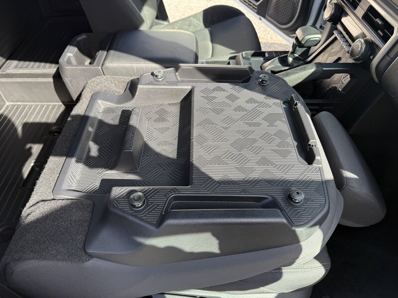 2024 Toyota Tacoma SR - Photo 3 - Nashville, TN 37210