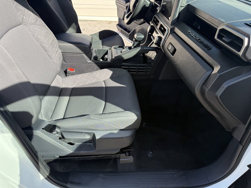 2024 Toyota Tacoma SR - Photo 7 - Nashville, TN 37210