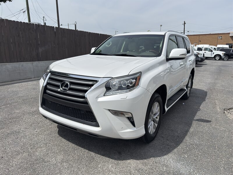 2016 Lexus GX 460 photo 4