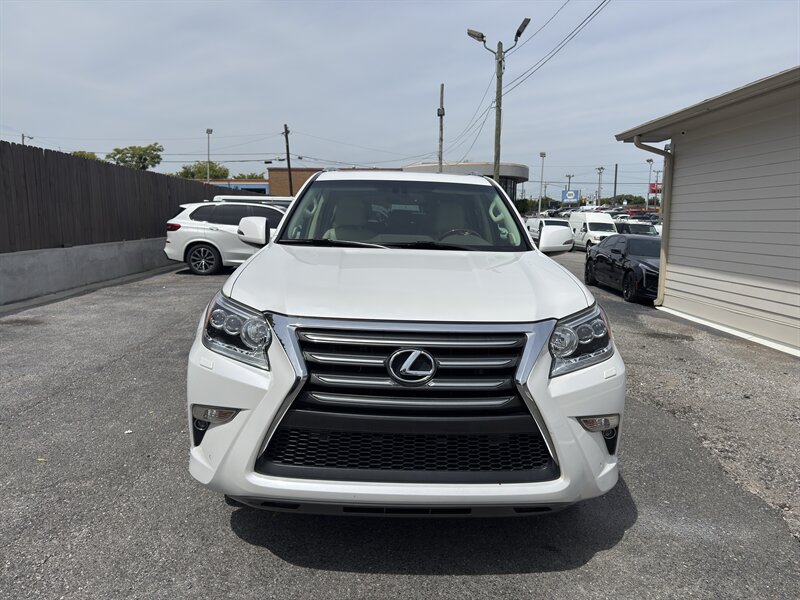 2016 Lexus GX 460 photo 3