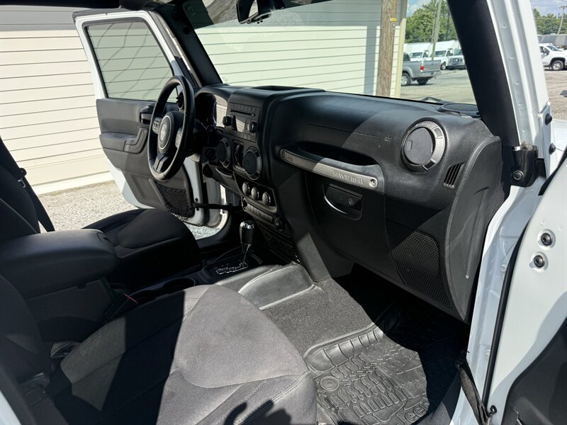 2017 Jeep Wrangler Unlimited Sport S - Photo 35 - Nashville, TN 37210