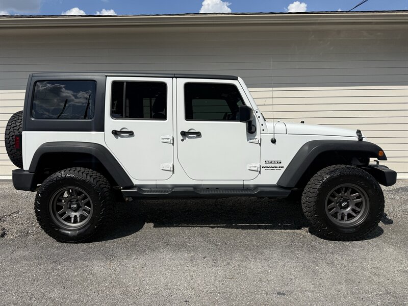 2017 Jeep Wrangler Unlimited Sport S   - Photo 1 - Nashville, TN 37210