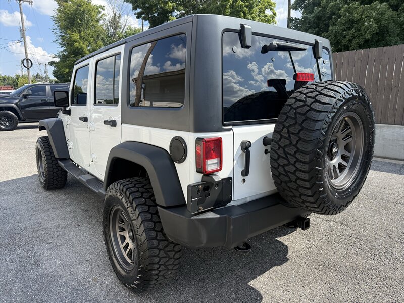 2017 Jeep Wrangler Unlimited Sport S - Photo 16 - Nashville, TN 37210