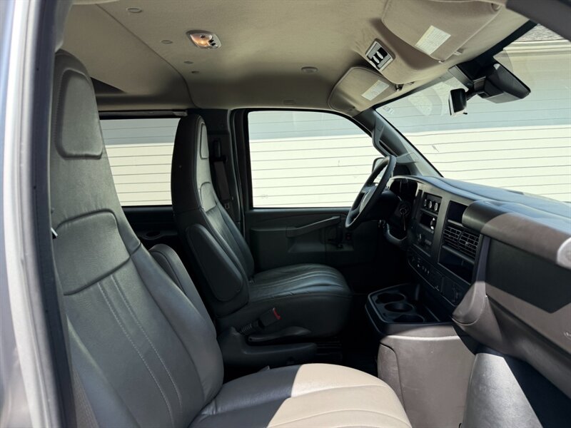 2024 GMC Savana LS 3500 - Photo 29 - Nashville, TN 37210