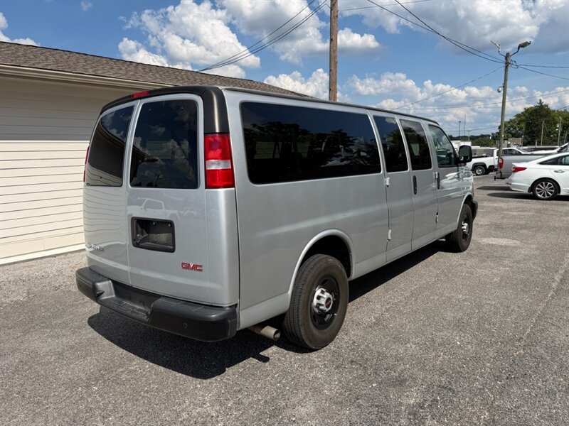 2024 GMC Savana LS 3500 - Photo 9 - Nashville, TN 37210