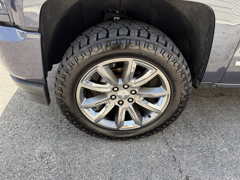 2018 Chevrolet Silverado 1500 LTZ Z71 - Photo 13 - Nashville, TN 37210