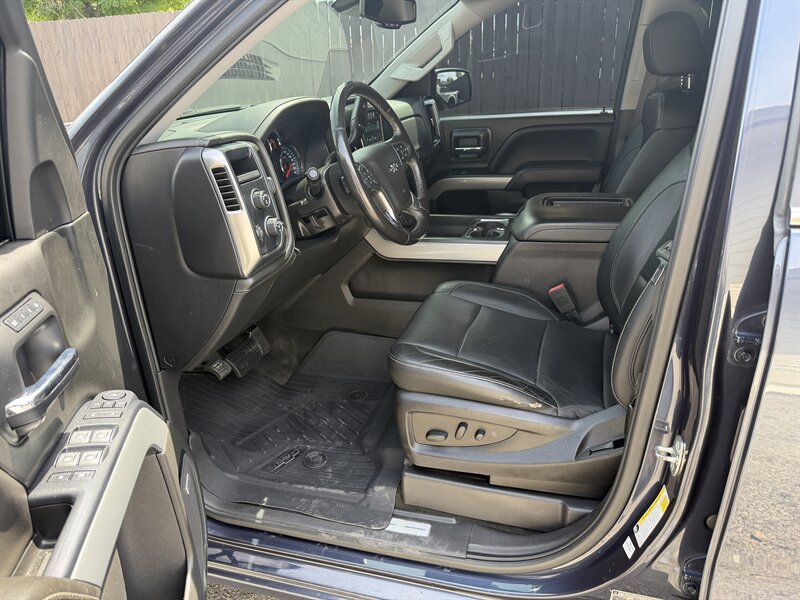 2018 Chevrolet Silverado 1500 LTZ Z71 - Photo 18 - Nashville, TN 37210
