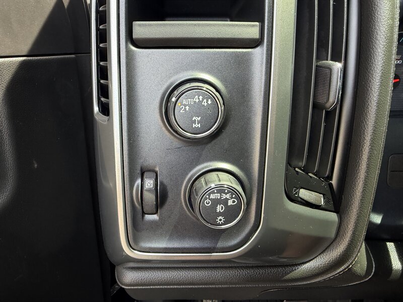 2018 Chevrolet Silverado 1500 LTZ Z71 - Photo 31 - Nashville, TN 37210