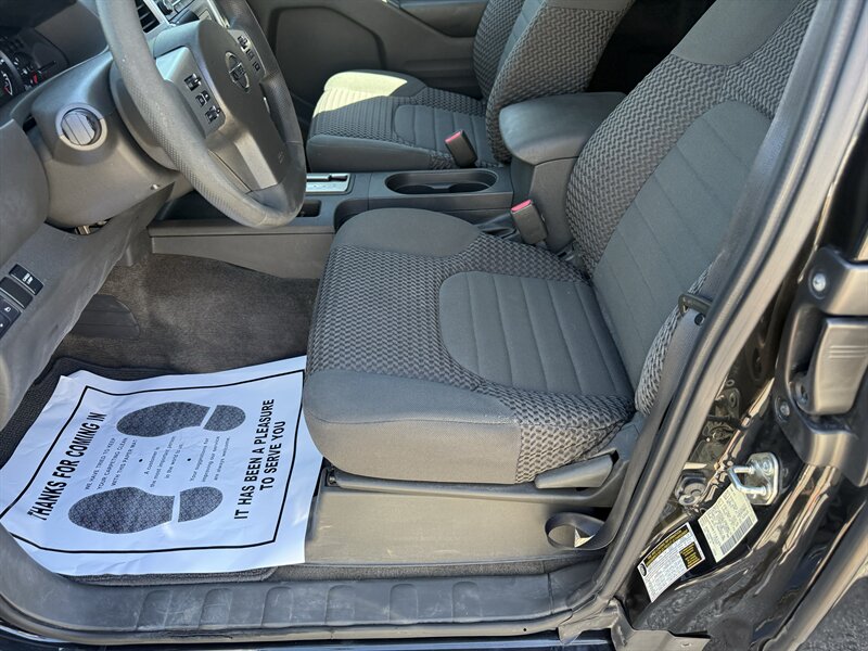 2017 Nissan Frontier SV V6 - Photo 10 - Nashville, TN 37210
