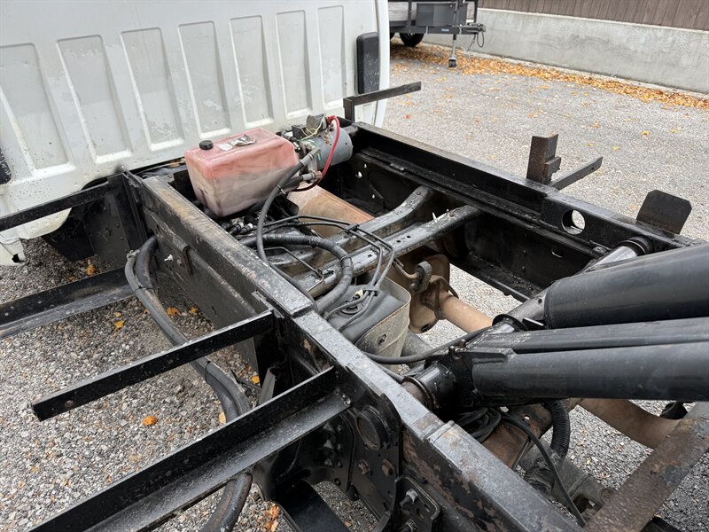 2013 Chevrolet Silverado 3500HD CC Work Truck - Photo 18 - Nashville, TN 37210