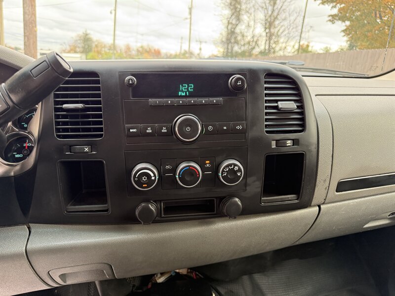 2013 Chevrolet Silverado 3500HD CC Work Truck - Photo 25 - Nashville, TN 37210