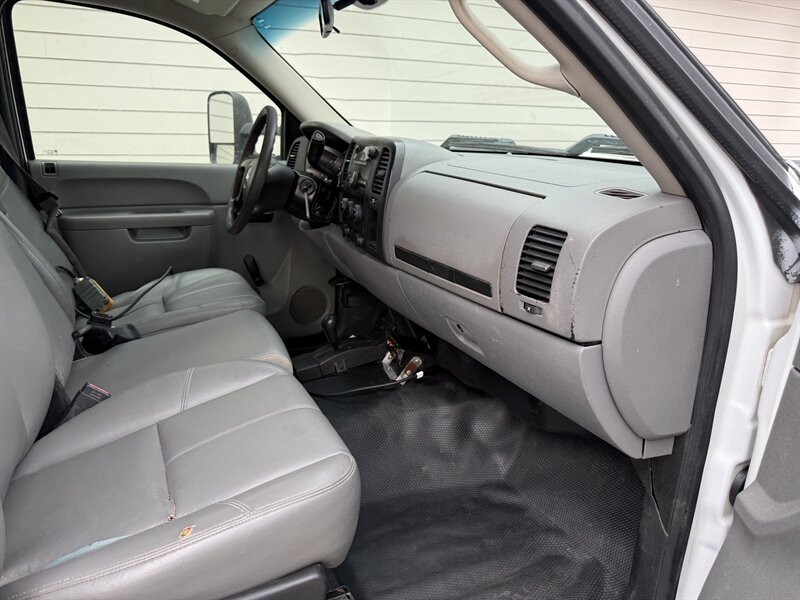 2013 Chevrolet Silverado 3500HD CC Work Truck - Photo 30 - Nashville, TN 37210