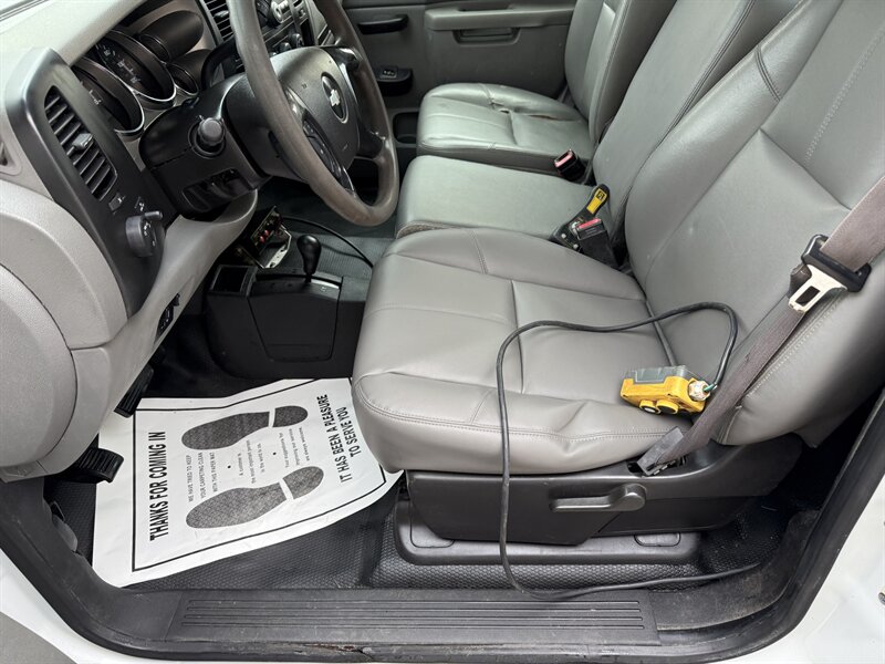 2013 Chevrolet Silverado 3500HD CC Work Truck - Photo 20 - Nashville, TN 37210