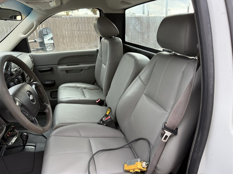 2013 Chevrolet Silverado 3500HD CC Work Truck - Photo 21 - Nashville, TN 37210
