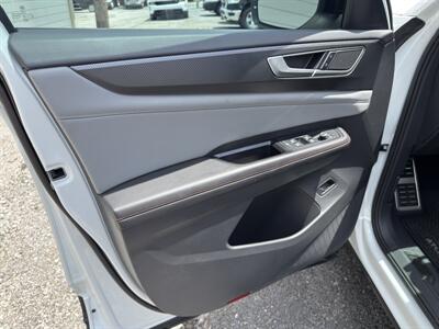 2024 Volkswagen Atlas Peak Edition SEL 4Motion   - Photo 15 - Nashville, TN 37210