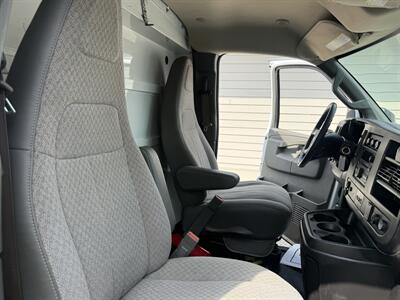 2018 Chevrolet Express 3500   - Photo 31 - Nashville, TN 37210
