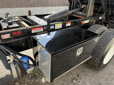 2023 Ford F-750 Super Duty  DUMP TRUCK - Photo 23 - Nashville, TN 37210