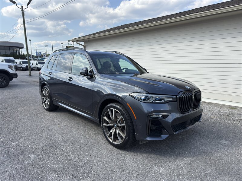 2021 Bmw X7 M50i photo 2