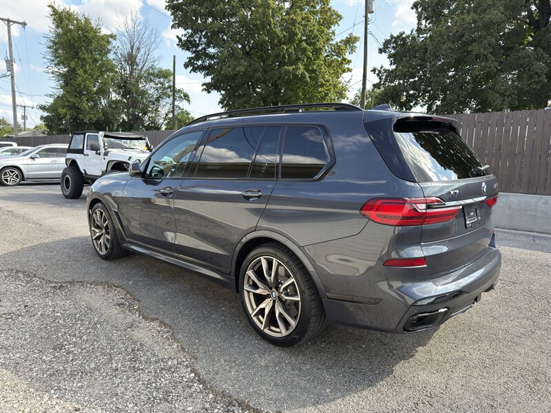 2021 Bmw X7 M50i photo 6