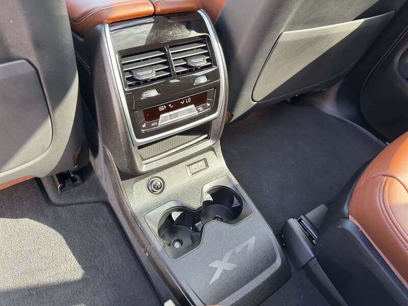 2021 Bmw X7 M50i photo 21