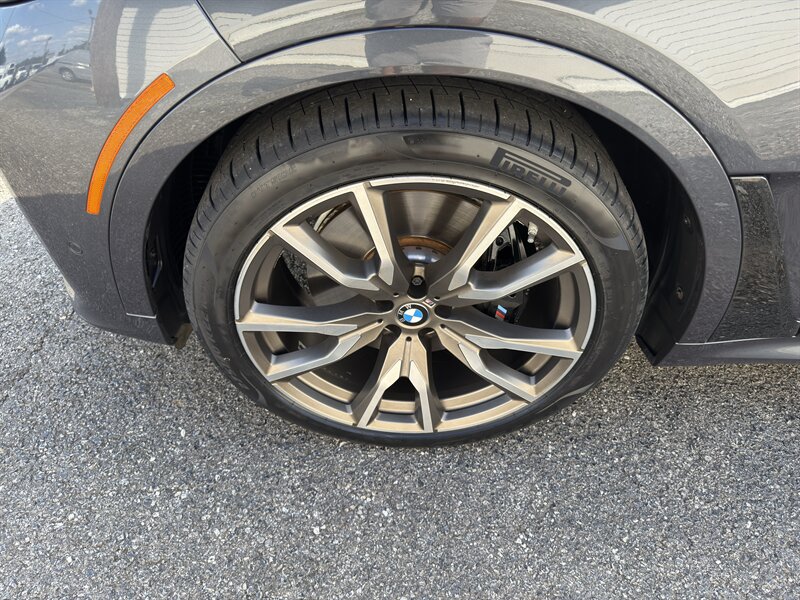 2021 Bmw X7 M50i photo 11