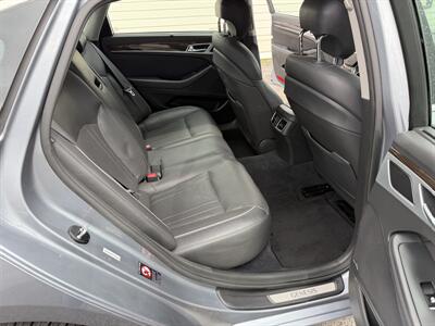 2015 Hyundai Genesis 3.8L   - Photo 25 - Nashville, TN 37210