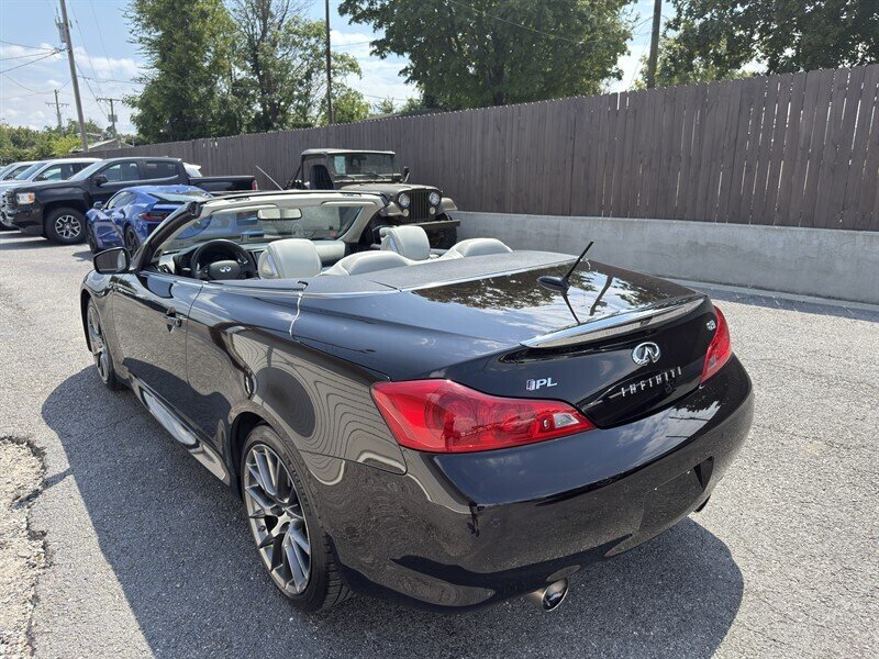 2013 Infiniti G37 IPL Convertible photo 9