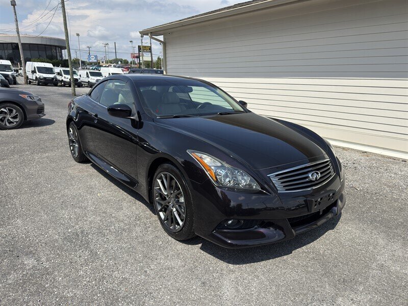 2013 Infiniti G37 IPL Convertible photo 2